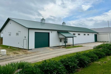 Busse-barn-entire-web.jpg